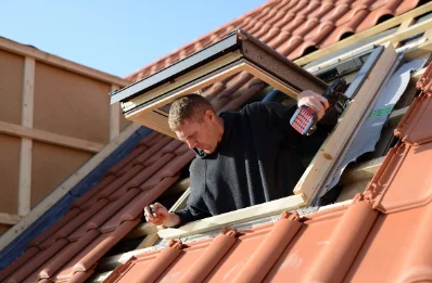Pose de fenêtres de toit Velux à Coltainville